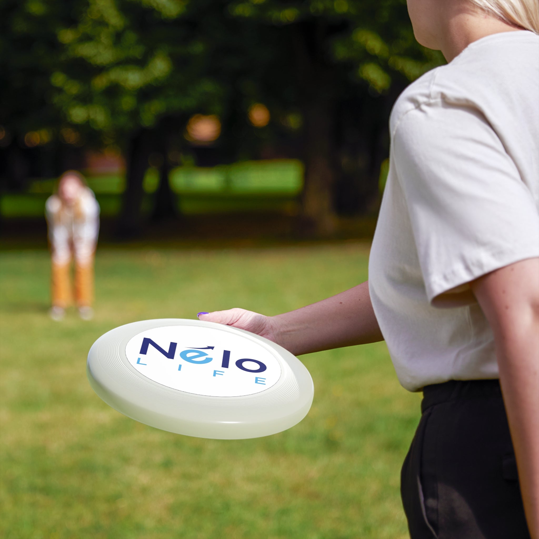 NELO LIFE Wham-O Frisbee