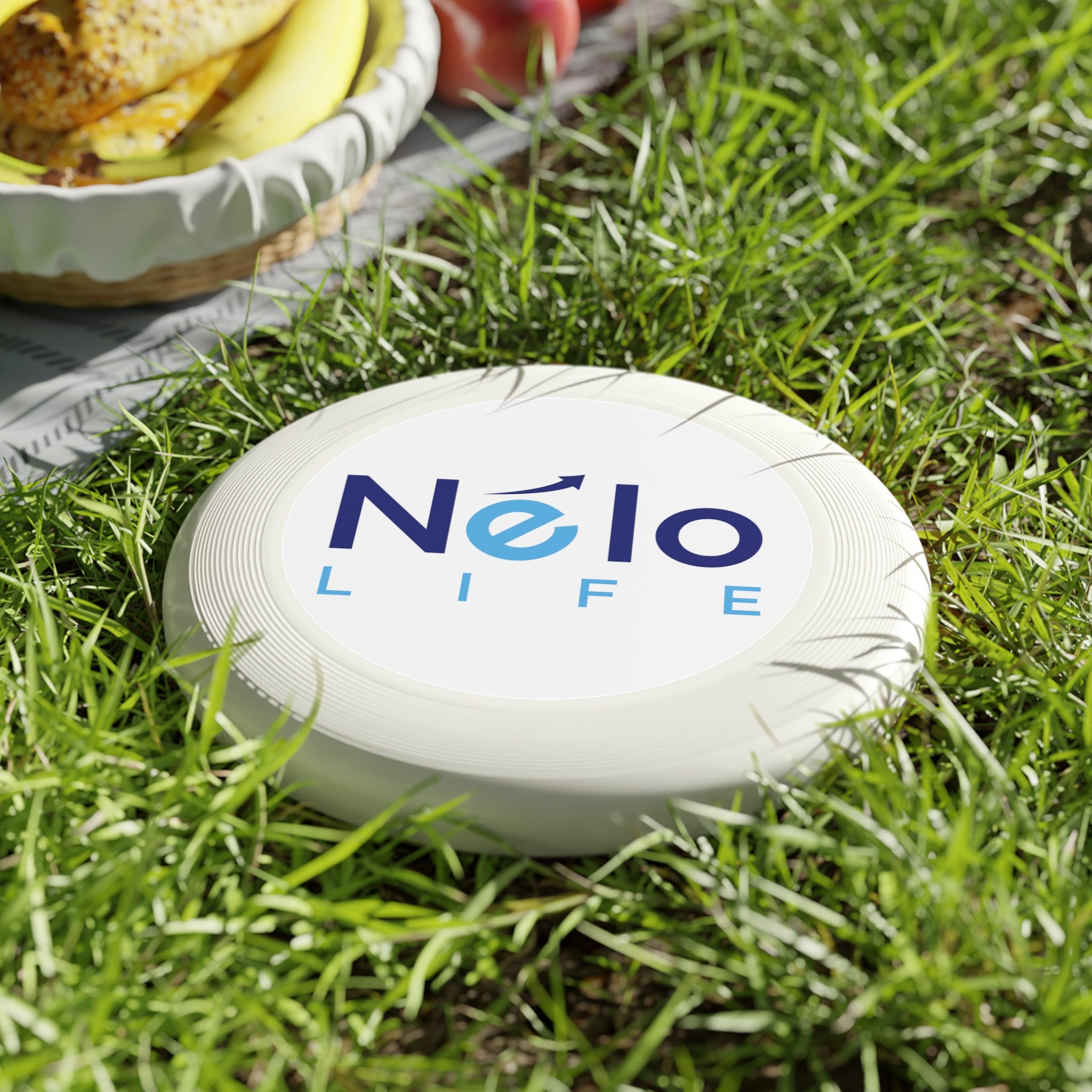 NELO LIFE Wham-O Frisbee
