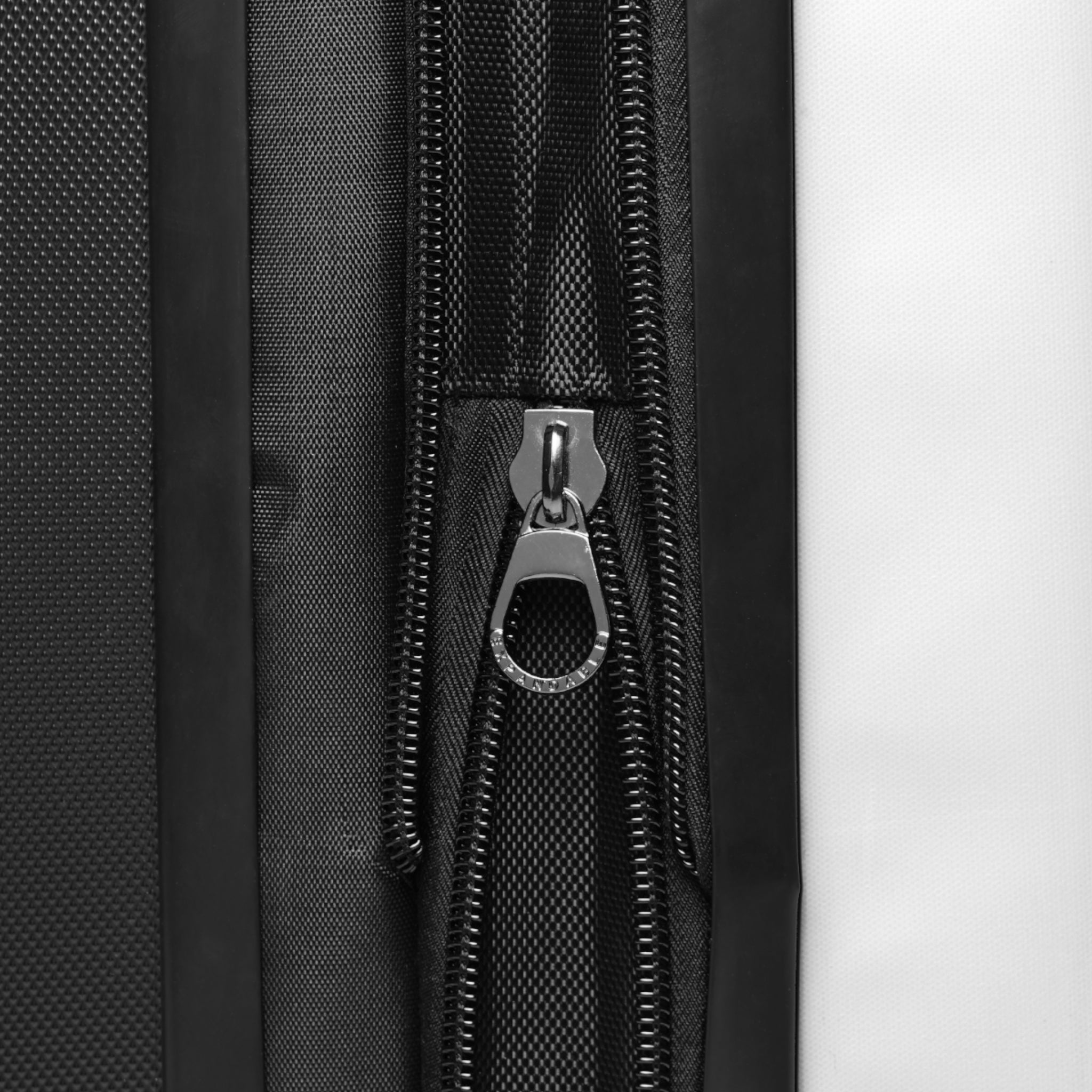NELO LIFE Suitcase